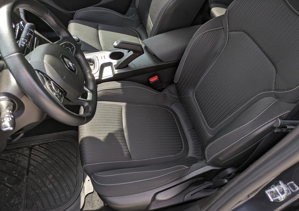Renault Megane cena 47109 przebieg: 64300, rok produkcji 2019 z Rzeszów małe 352